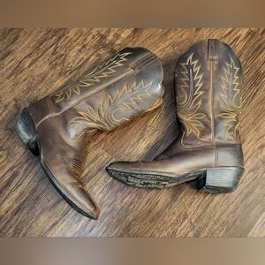 Ariat Heritage R-toe Western Cowboy Boots Size 7.5